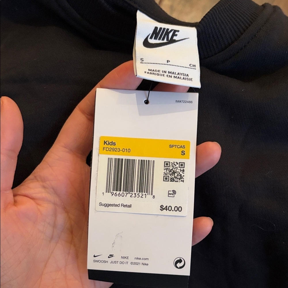 NWT— Nike Kids Black Crewneck Sweater— Size S - Picture 2 of 5